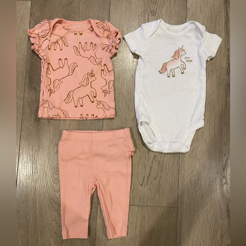 Baby girl Carter’s 3 pieces set